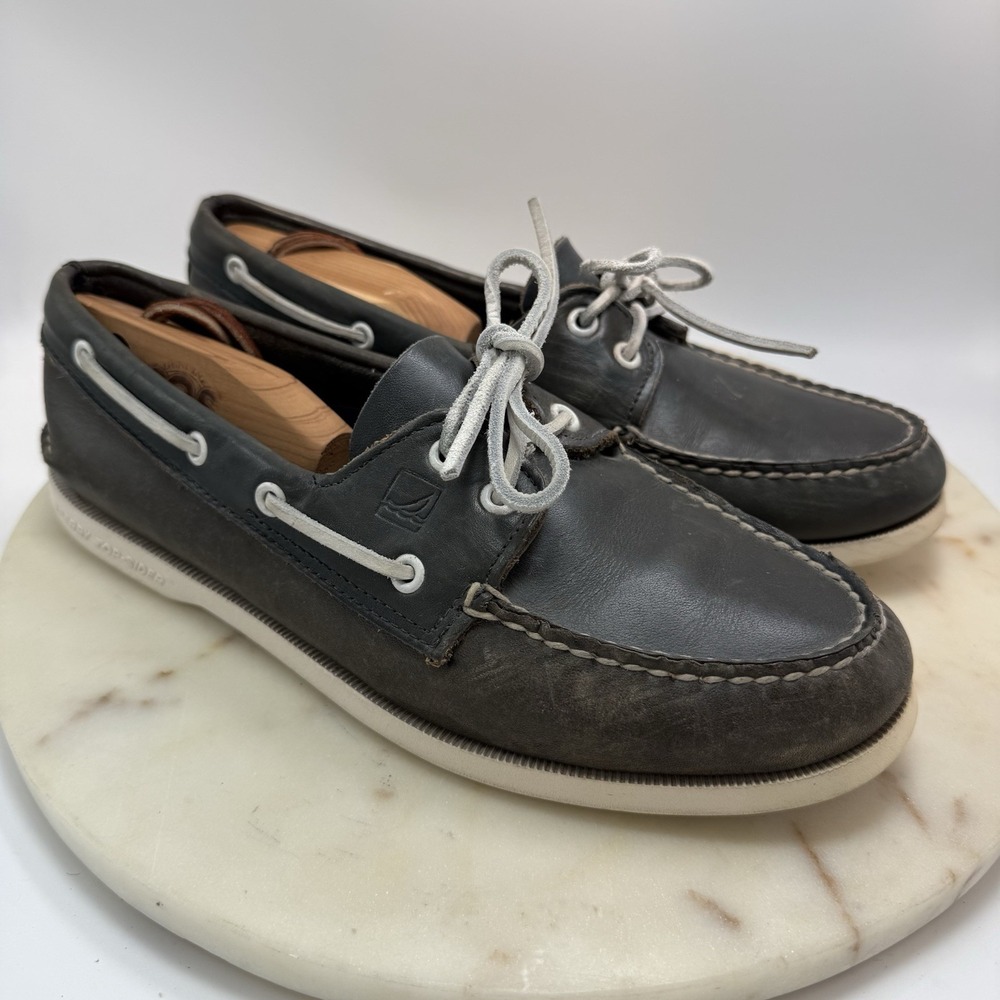 SPERRY TOP-SIDER MEN'S 9.5M NAVY BLUE LEATHER BOAT SHOES Made In USA